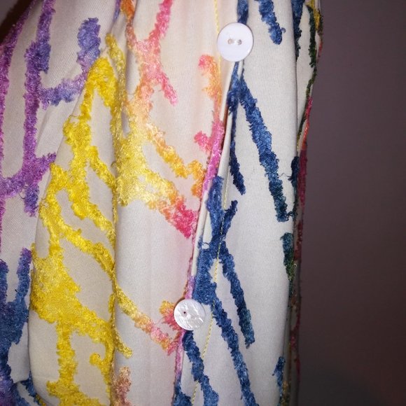 Creation Blouse 1X/2X Colorful Textured 3/4 Sleeve Cream Crew Neck Button Detail - Picture 13 of 16